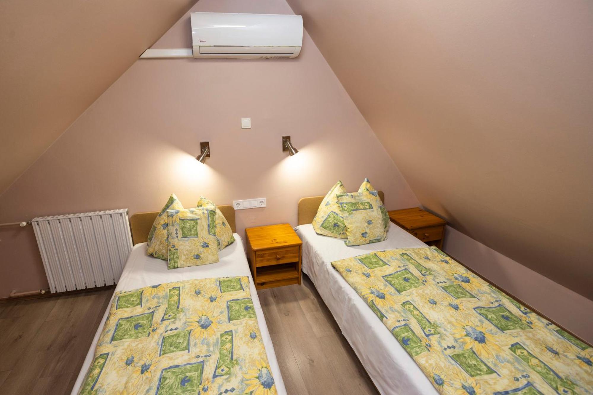 Cecey Apartman Eger Exteriér fotografie